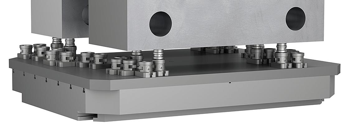KIPP 5-axis clamping system for 40 tonne workpieces - proves itself with high stability and reliability.